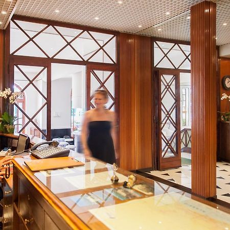 Hotel Beau Sejour Аласио Екстериор снимка
