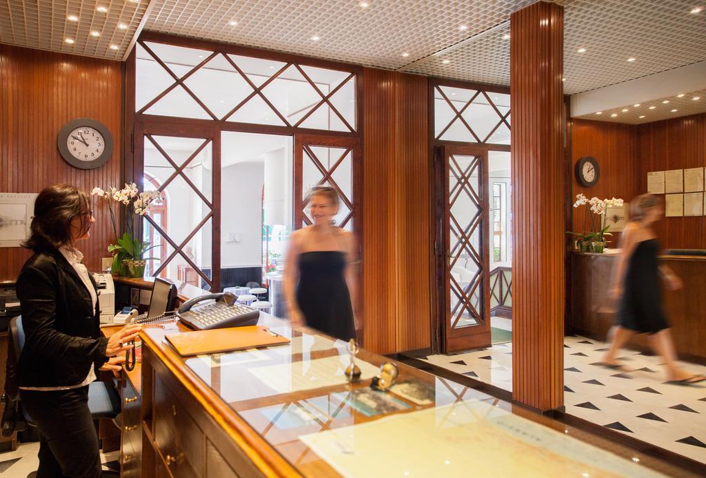 Hotel Beau Sejour Аласио Екстериор снимка